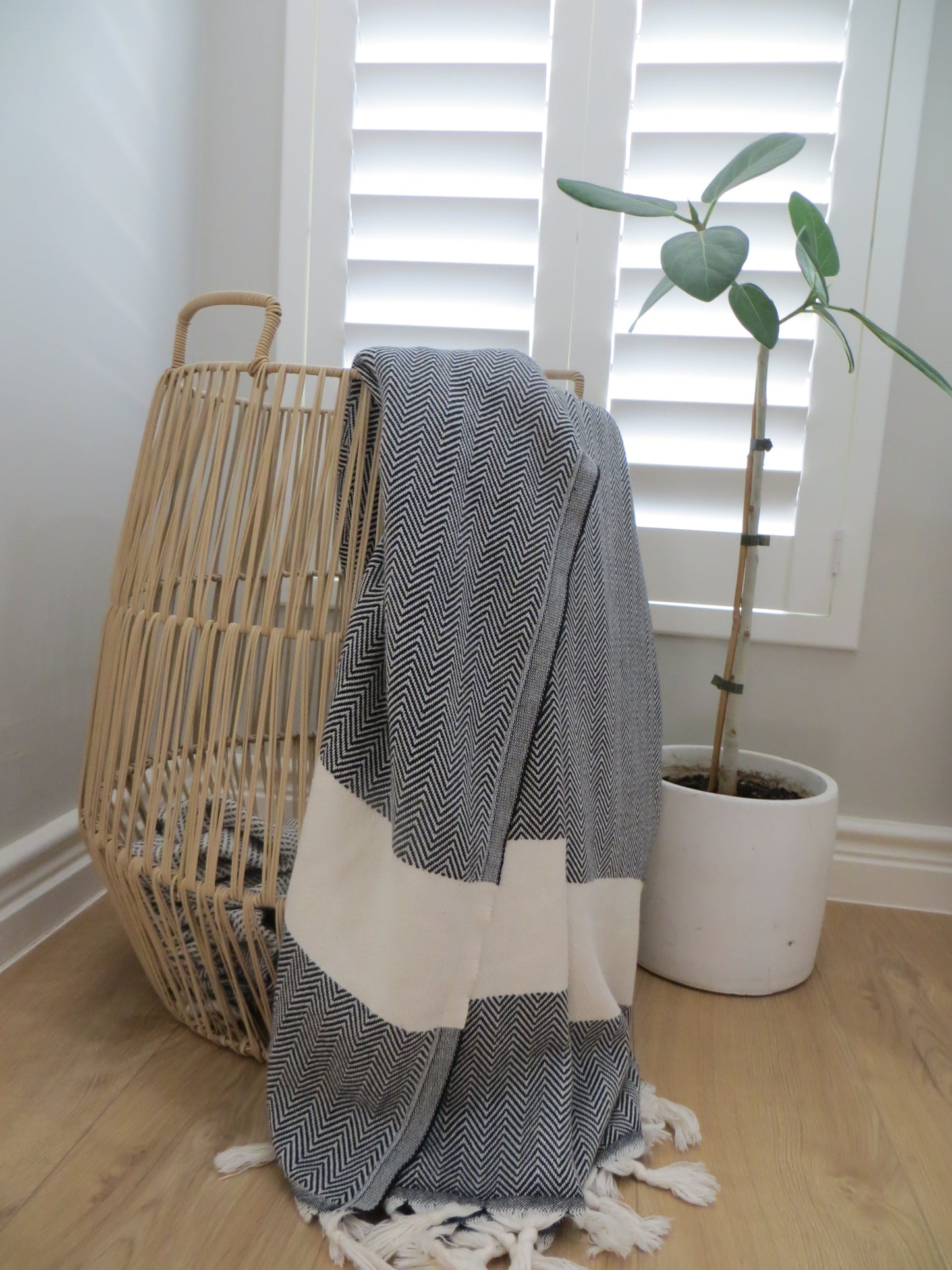 Philadelphia Midnight Black Turkish Towel